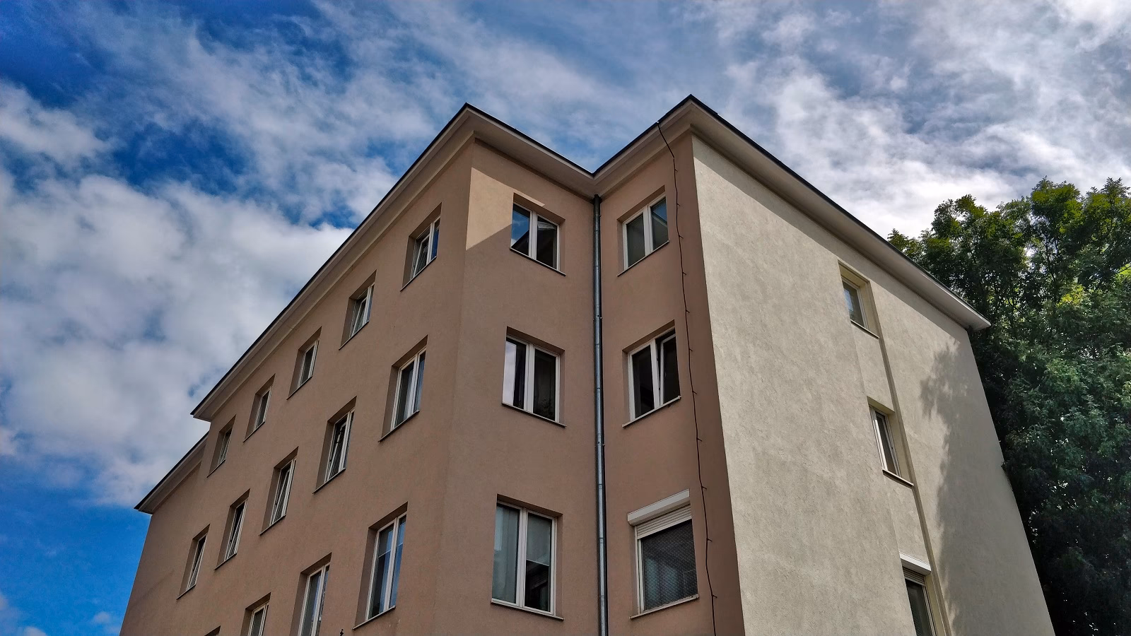 Co należy rozumieć przez zasób nieruchomości?