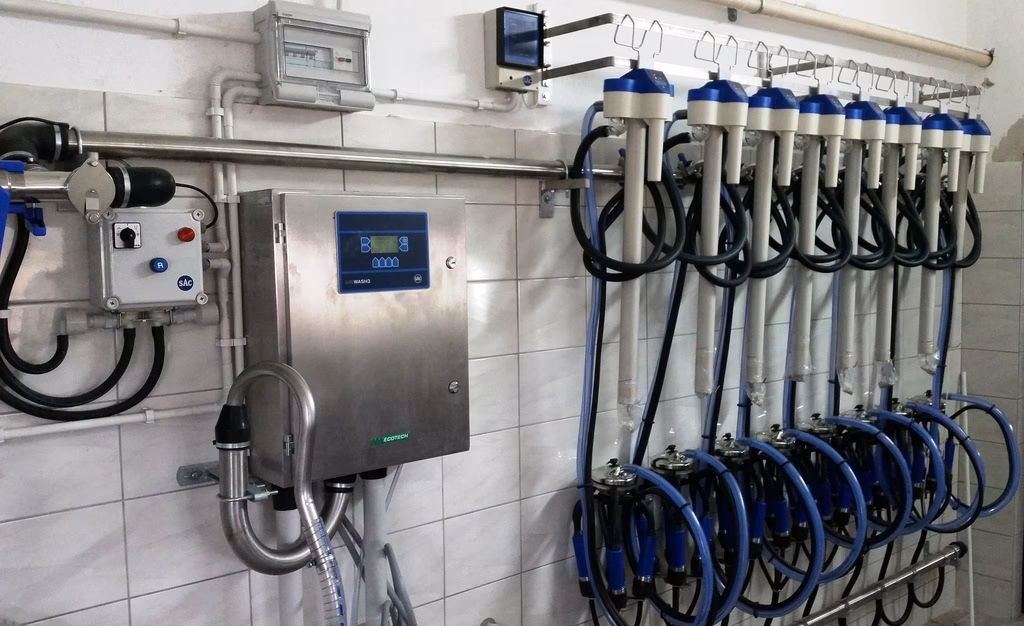 Z czego składa się aparat udojowy?