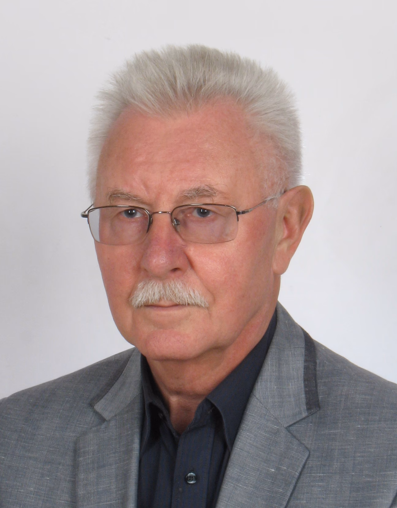 Kto gospodaruje nieruchomościami powiatu?